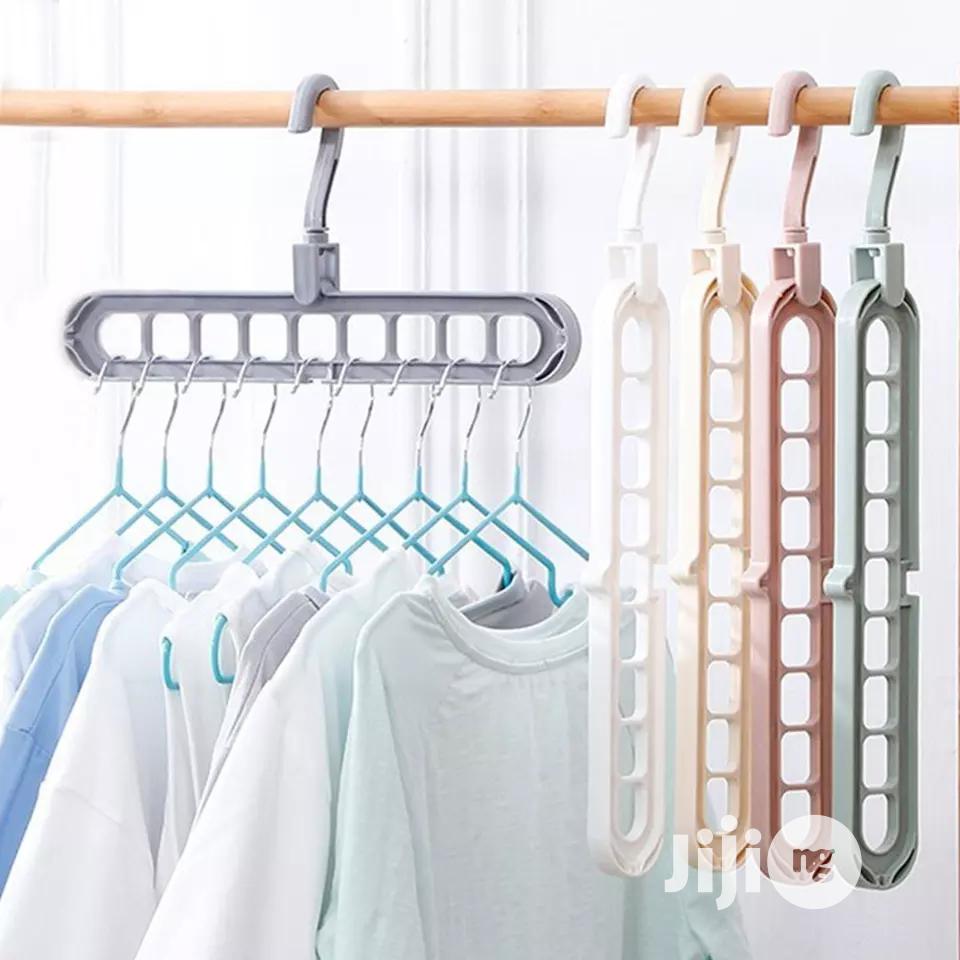 (Pack of 6) Adjustable Multipurpose Plastic Hangers